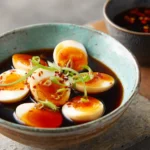 Zutaten für schnelle Soleier auf moderner deutscher Küchenfläche mit Licht und Ordnung