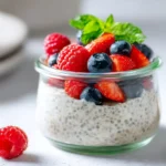 Chia Pudding mit Beeren im Glas – Diätfreundliches Frühstück