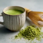 Matcha zum Abnehmen – Nahaufnahme von Matcha‑Tee mit Pulver